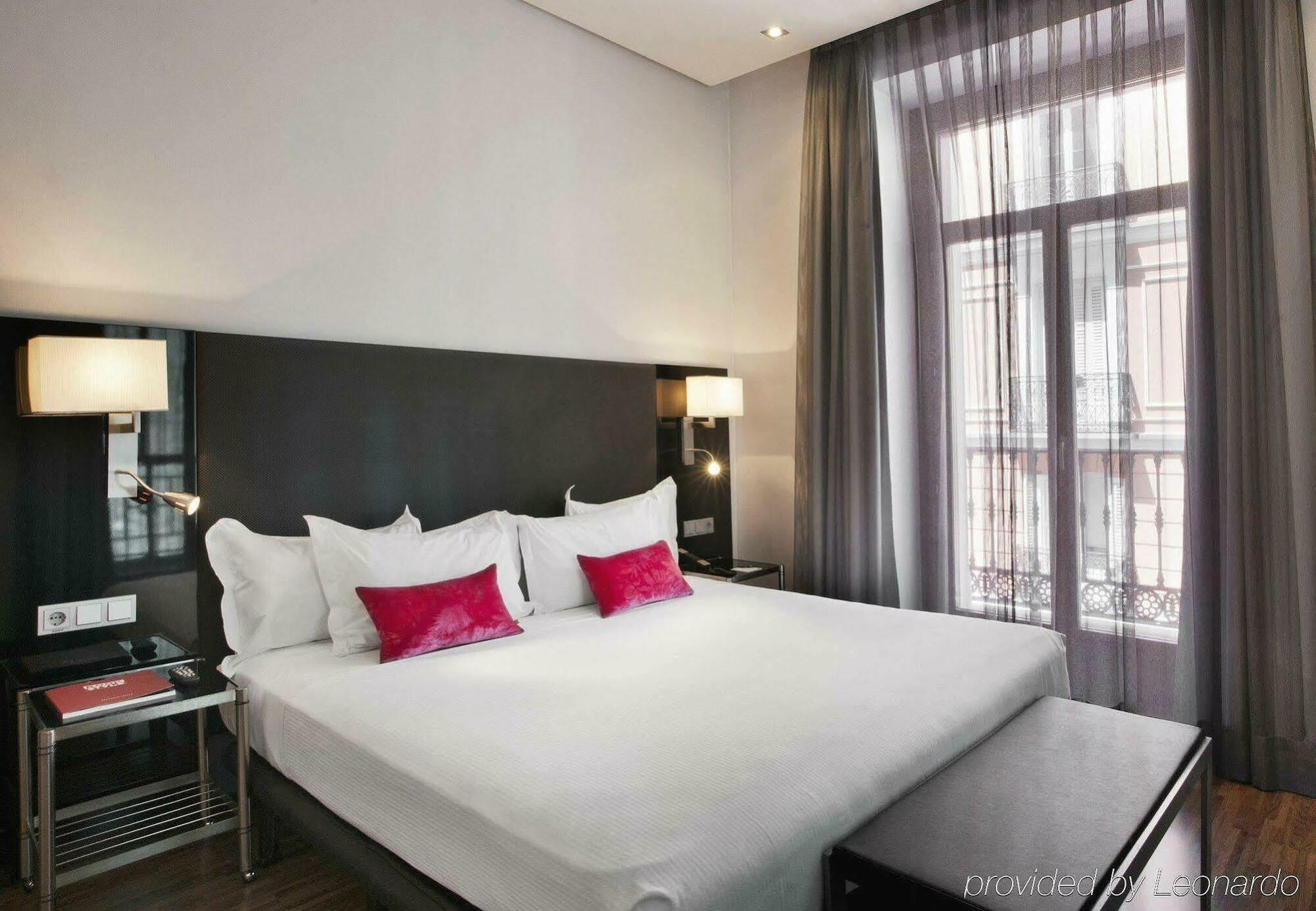 Ac Hotel Recoletos By Marriott Madrid Esterno foto